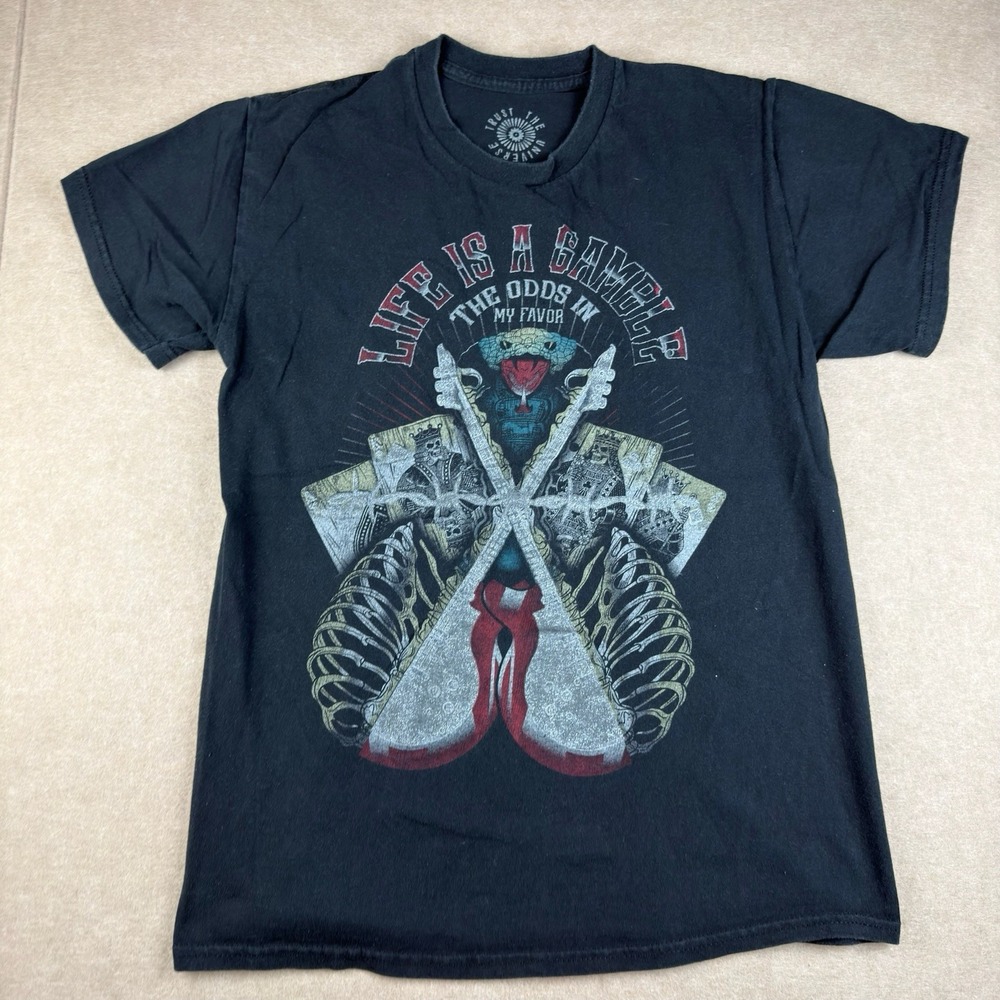 Trust The‎ Universe M Black Mens T-Shirt Life Is A Gamble Skull Cards Snake Tee